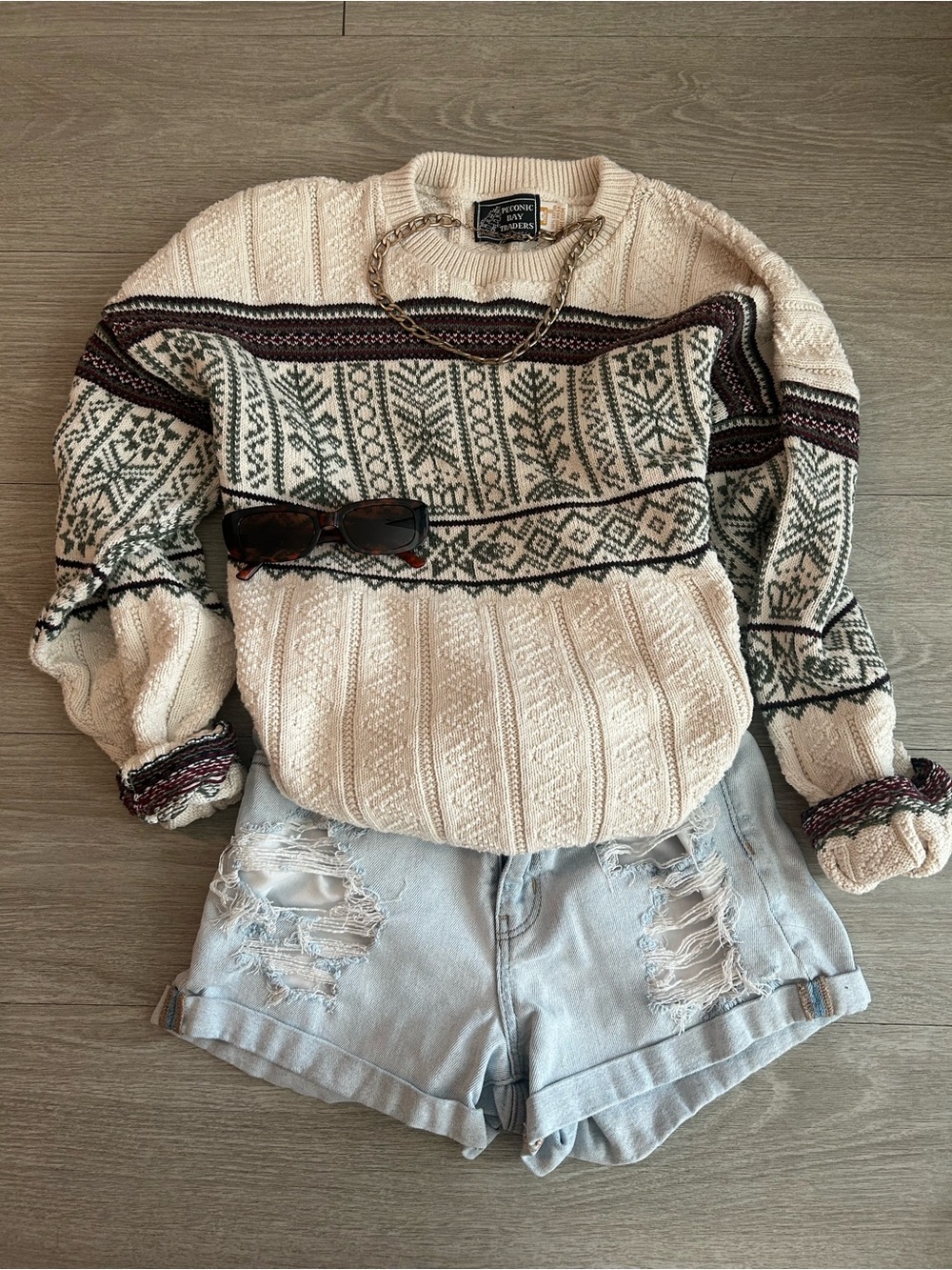 Vintage 1980’s Cream Crewneck Pullover Sweater Green and Maroon Fair Isle